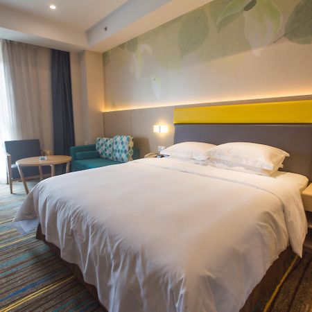 Holiday Inn Express Emei Mountain By Ihg Эмэйшань Экстерьер фото