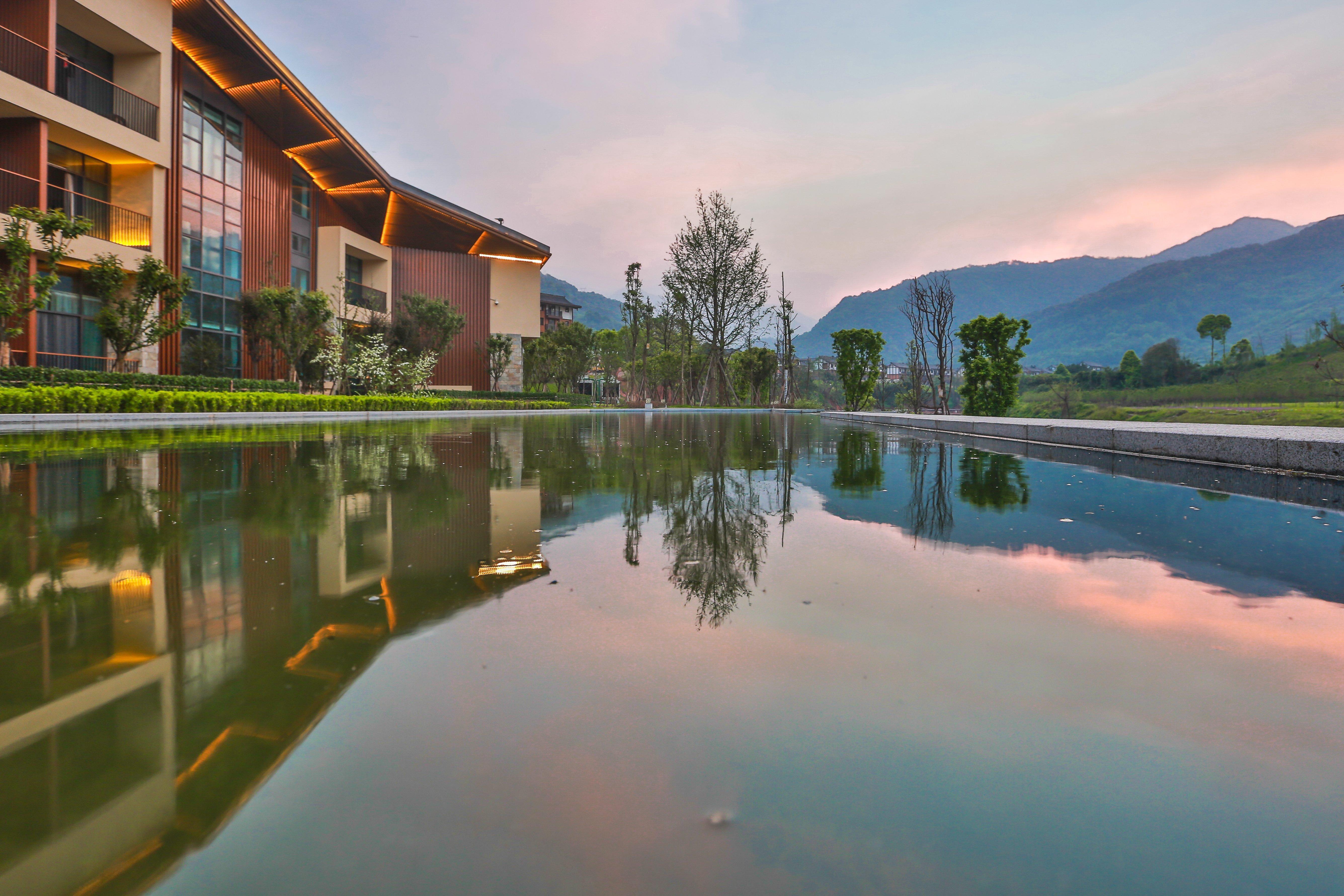 Holiday Inn Express Emei Mountain By Ihg Эмэйшань Экстерьер фото